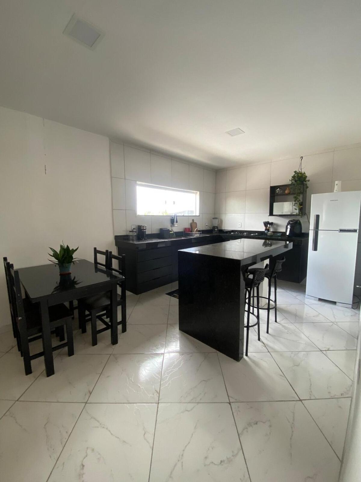 3 Bedroom Apartment *